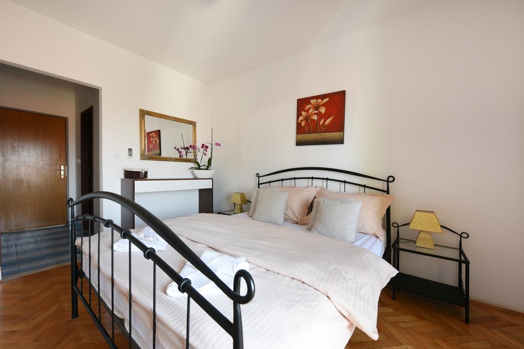 And Diana Appartement